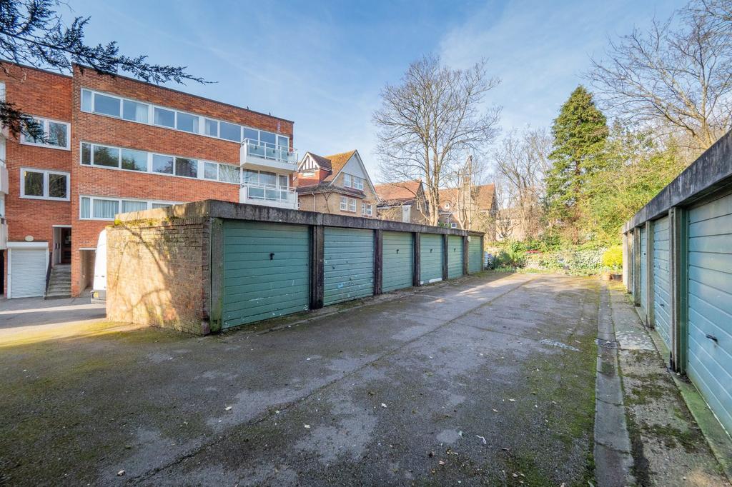 Garage En-Bloc