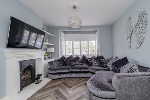 9 Inverness Road, Worcester Park, KT4 8PT
