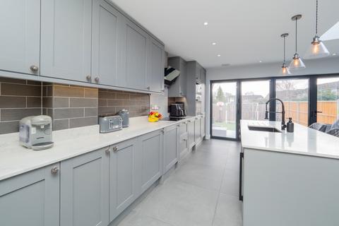 9 Inverness Road, Worcester Park, KT4 8PT