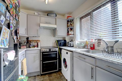 16 Birinus Close, High Wycombe, HP12 3LZ