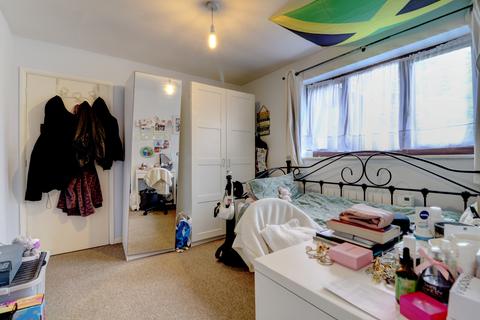 16 Birinus Close, High Wycombe, HP12 3LZ