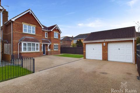 4 bedroom detached house for sale, Garvey Way, Hull HU12