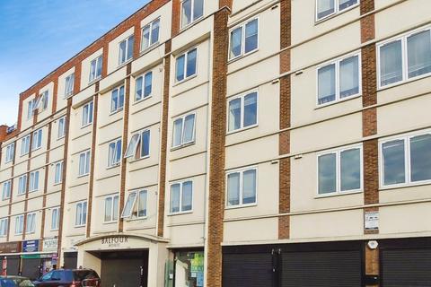 2 bedroom apartment for sale, High Road, Ilford IG1