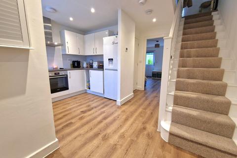 2 bedroom semi-detached house for sale, Harris Way, Warwickshire CV8