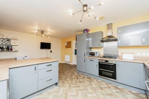 4 bedroom detached house for sale, Heather Court, West Yorkshire WF8