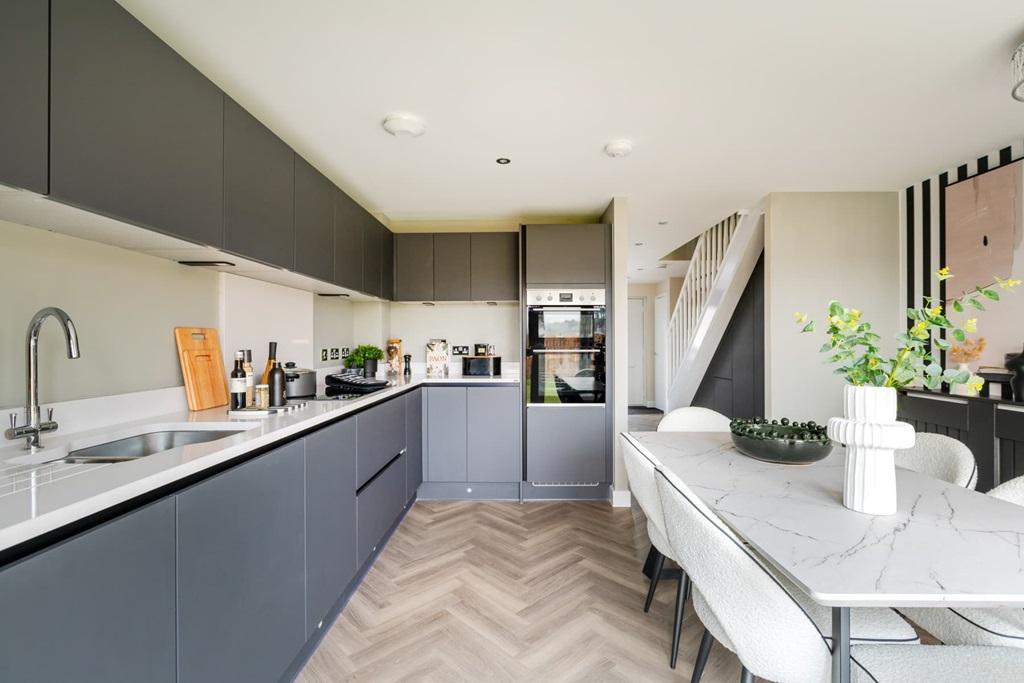 A sociable space to cook and dine