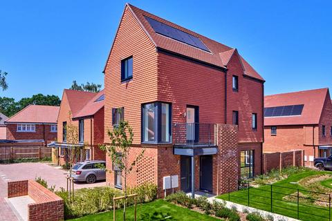3 bedroom detached house for sale, Plot 130, The Sapphire at Allium Park, Portsmouth Road GU23