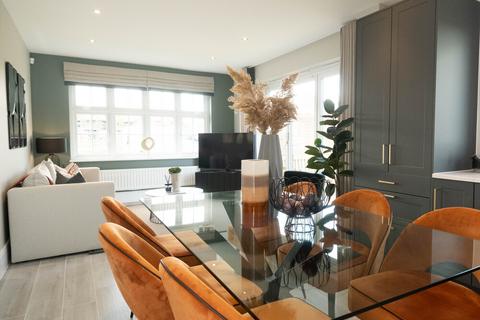 4 bedroom detached house for sale, Shaftesbury at Meadow Vale Bradford Road HD2