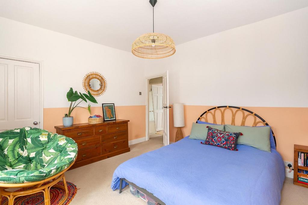 1 H5 RSA - Bedroom B.jpg
