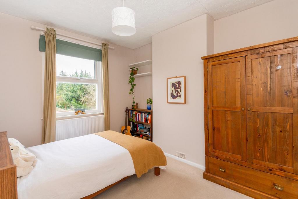 1 H5 RSA - Bedroom H.jpg