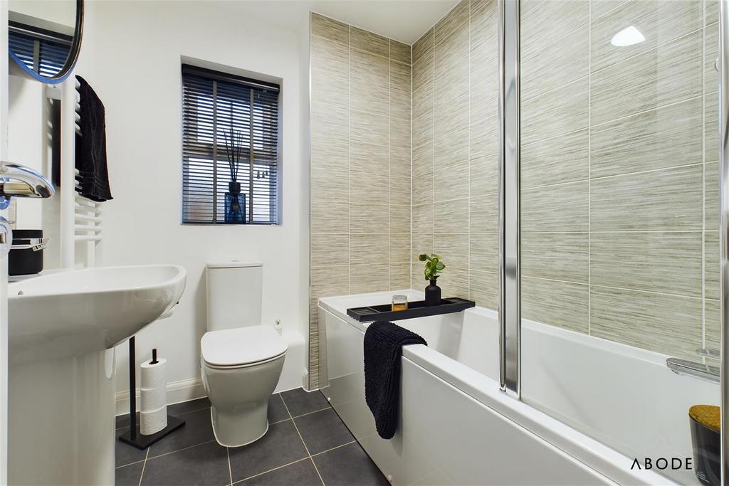 CAM03473 G0-PR0249-STILL008.jpg