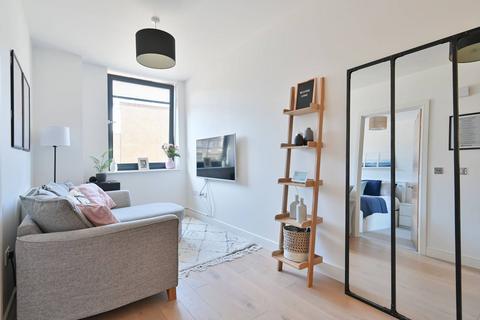 1 bedroom flat for sale, Aldenham Road, Bushey, WD23