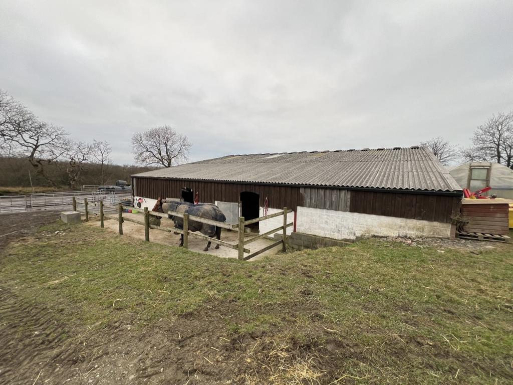 Lean to Stock Shed