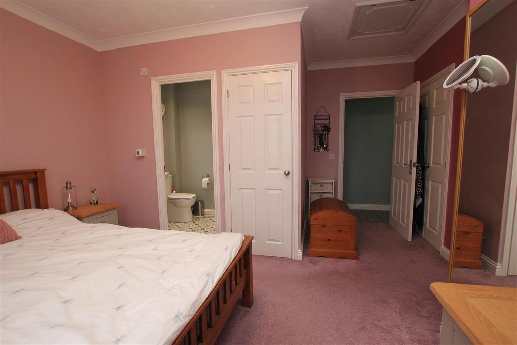 Bed5.JPG
