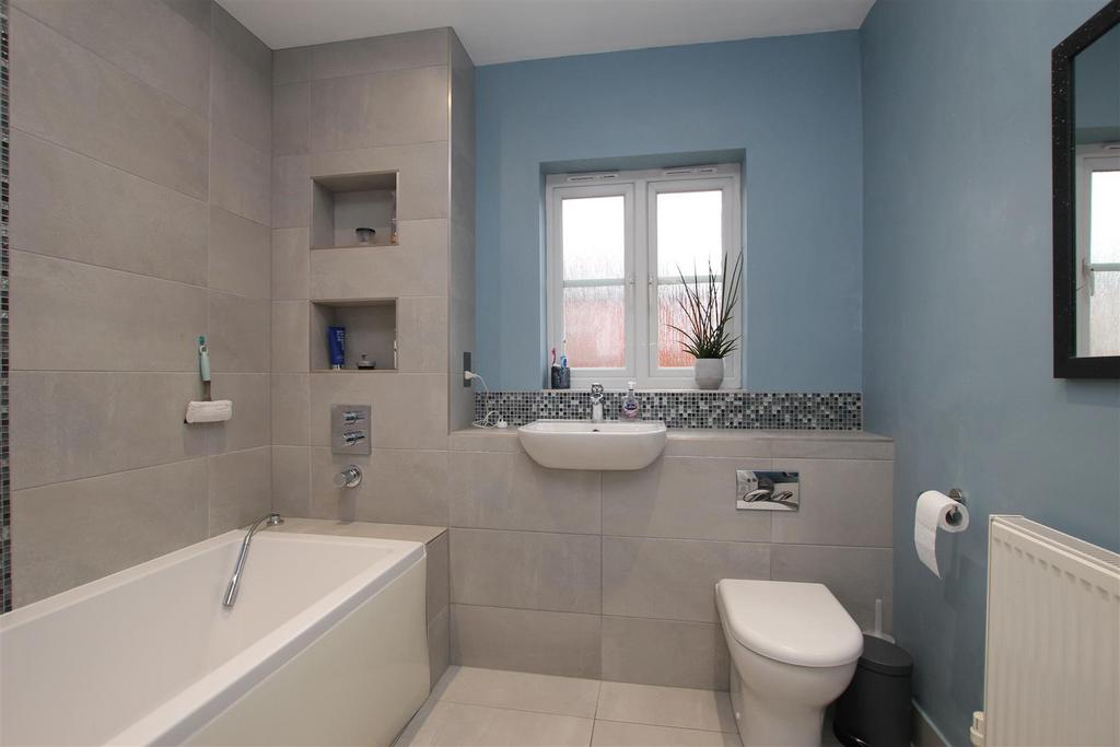 Bathroom.JPG