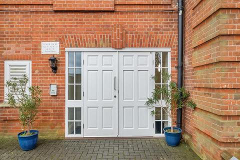 1 bedroom flat for sale, Newbury,  Berkshire,  RG14