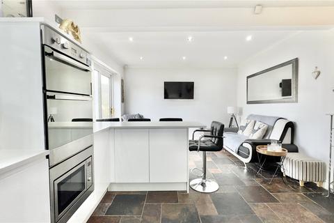 12a Sandy Lane, Heswall, Wirral, CH60 5SX