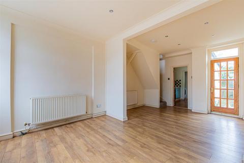 2 bedroom end of terrace house for sale, Iestynian Avenue, Cardiff CF11