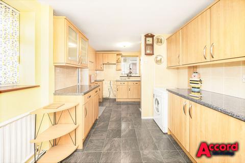 3 bedroom end of terrace house for sale, Waycross Road, Upminster, RM14