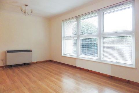 2 bedroom apartment to rent, Bierton Road, Aylesbury HP20