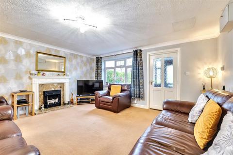 4 bedroom detached house for sale, Eagle Close, Nuneaton CV11