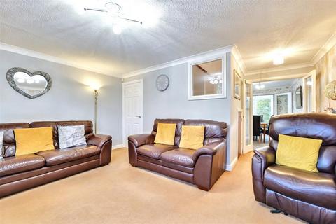 4 bedroom detached house for sale, Eagle Close, Nuneaton CV11