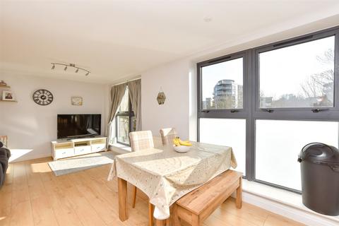 2 bedroom apartment for sale, Clifford Way, Maidstone, Kent