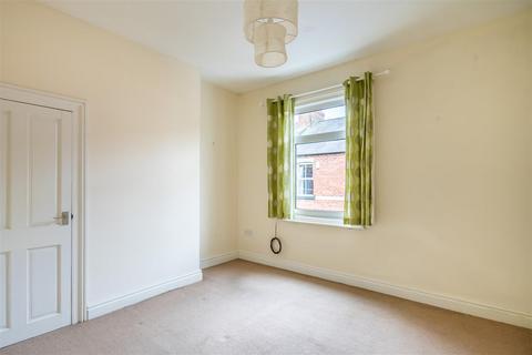 2 bedroom terraced house to rent, Rosslyn Street, York, YO30 6LG