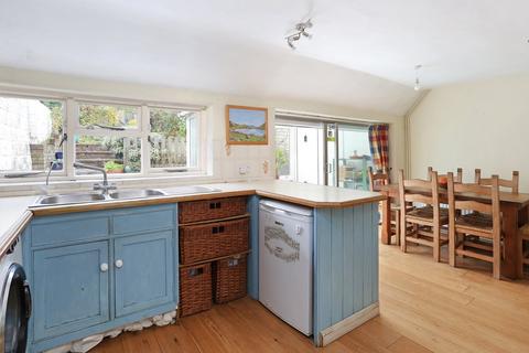 2 bedroom terraced house for sale, West Street, Farnham, Surrey, GU9