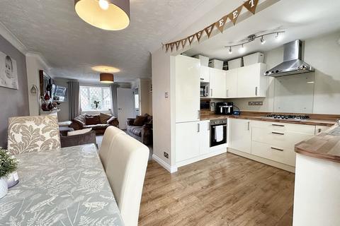 6 Alder Close, Dibden Purlieu, Southampton, SO45 5SJ