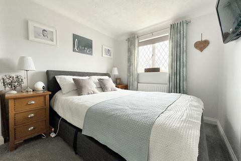 6 Alder Close, Dibden Purlieu, Southampton, SO45 5SJ
