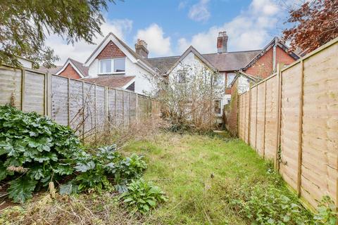 3 bedroom terraced house for sale, Broadway, Totland Bay, Isle of Wight