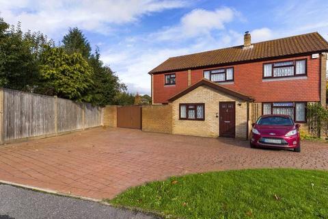 4 bedroom detached house for sale, Barchester Way, Tonbridge, Kent, TN10