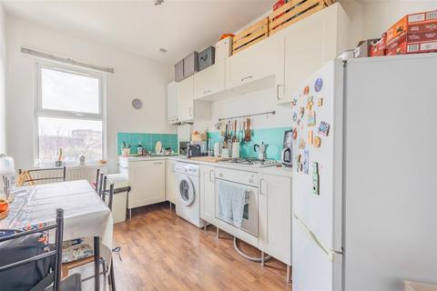 2 bedroom apartment for sale, BOSCOMBE ROAD, Southend-On-Sea