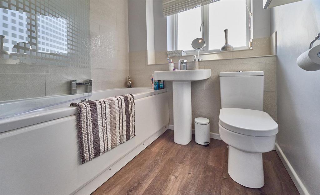 Rear Refitted Family Bathroom