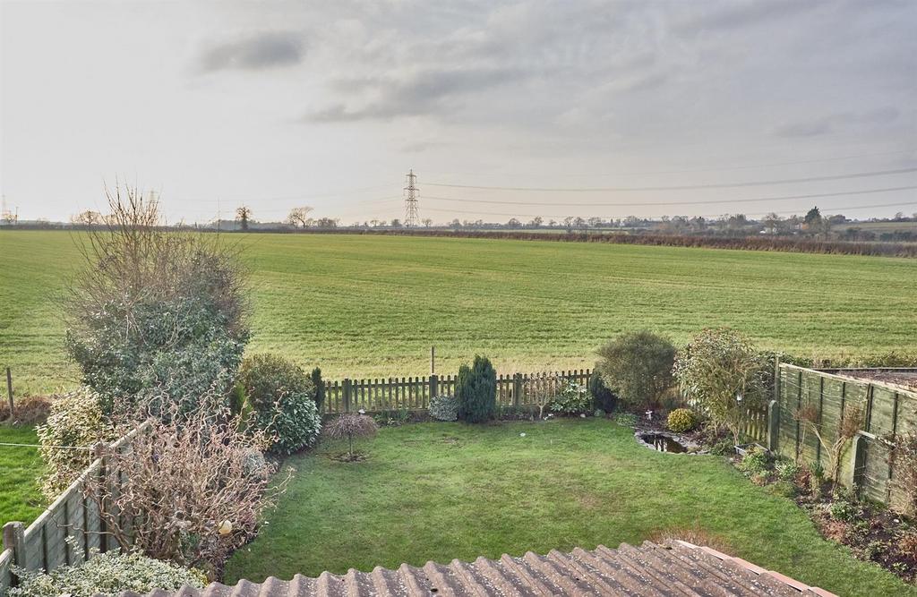 24 Farndon Dr SS 6.jpg