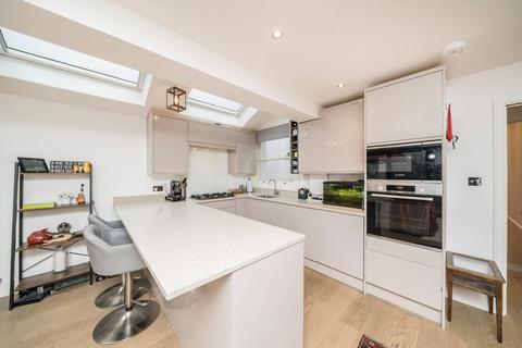 2 bedroom flat to rent, Rowallan Road, London SW6