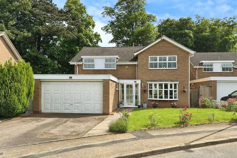 4 bedroom detached house for sale, Ashley Crescent, Warwick