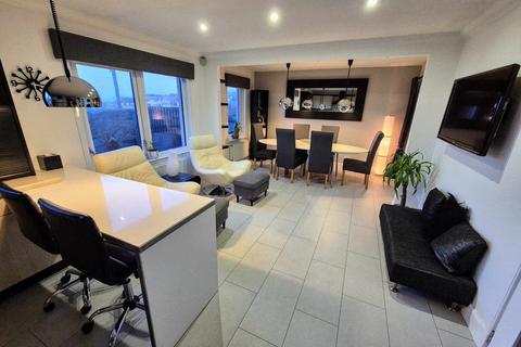 undefined, Macduff AB44