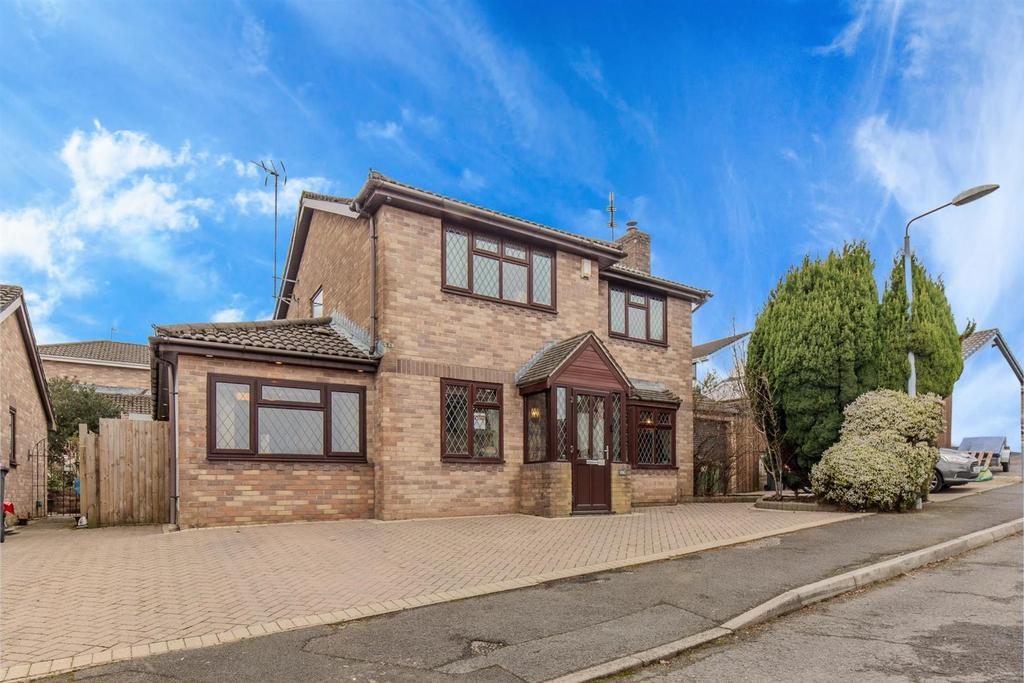 106 Ashleigh Court 2.jpg