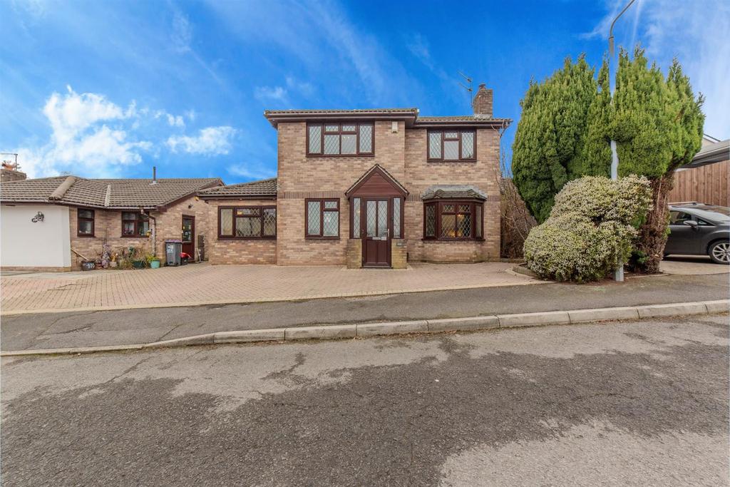 106 Ashleigh Court 1.jpg