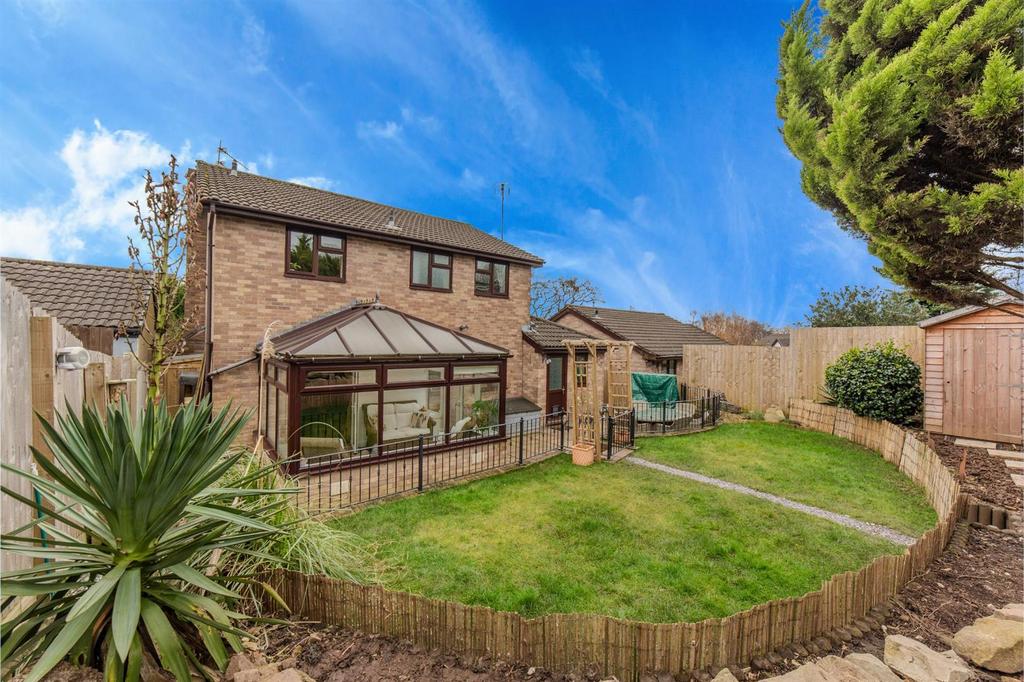 106 Ashleigh Court 5.jpg