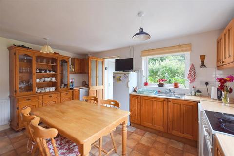 5 bedroom detached house for sale, Glyn-Y-Mel Road, Lower Town, Fishguard