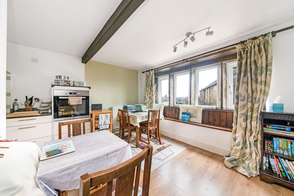 Open plan dining kitchen and living room