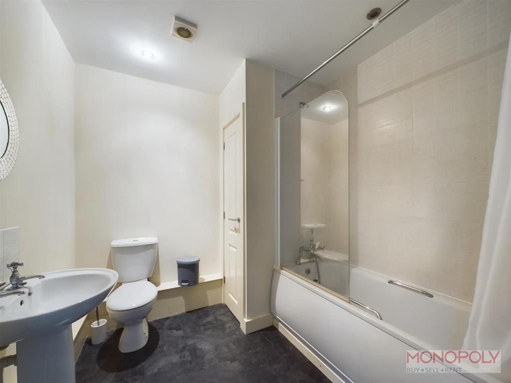 Family bathroom