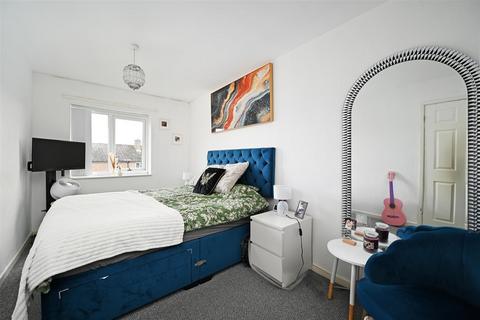 43 Becket Walk, Sheffield, S8 7HG