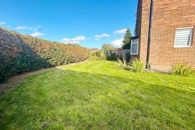 28 farndon garden.jpeg