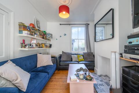 3 bedroom terraced house for sale, Amott Road, London, SE15