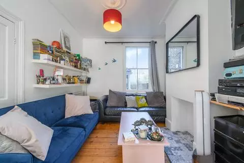 3 bedroom house for sale - View 3