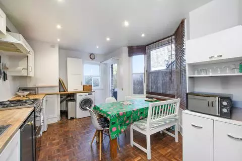 3 bedroom house for sale - View 4